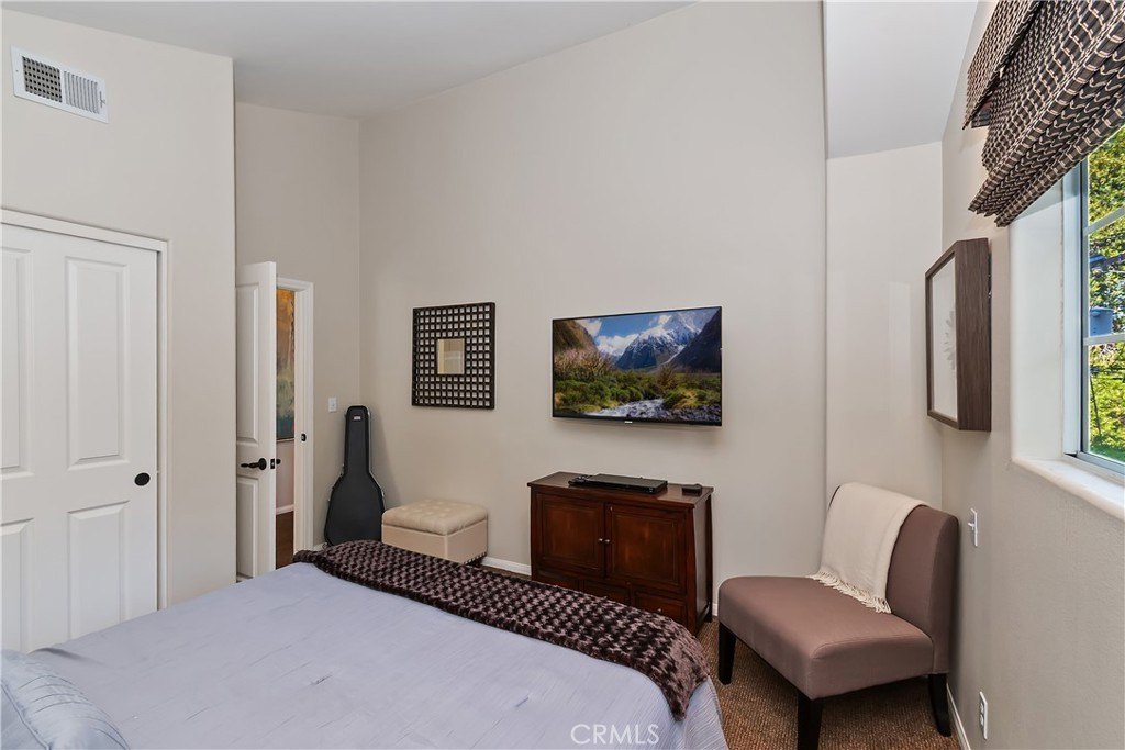 Lake Arrowhead, California, 92352, United States, 3 Bedrooms Bedrooms, ,2.5 BathroomsBathrooms,Residential,Forsale,1953293