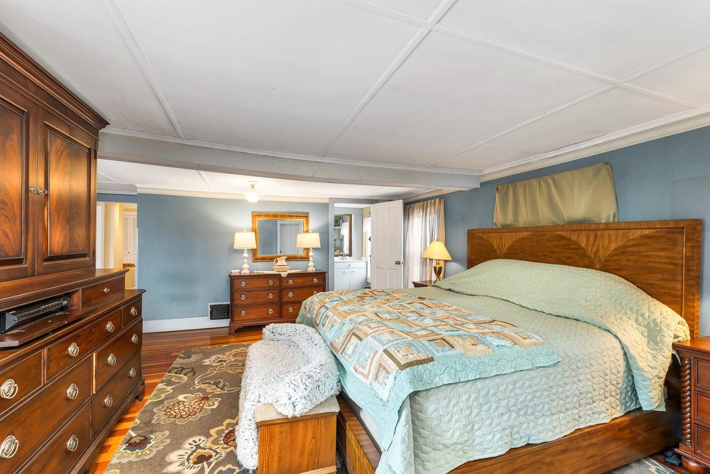 Brookfield, New Hampshire, 03872, United States, 4 Bedrooms Bedrooms, ,2.5 BathroomsBathrooms,Residential,Forsale,1952918