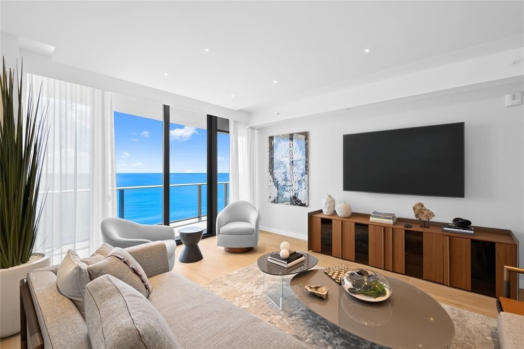 Pompano Beach, Florida, 33062, United States, 4 Bedrooms Bedrooms, ,4.5 BathroomsBathrooms,Residential,Forsale,1951892