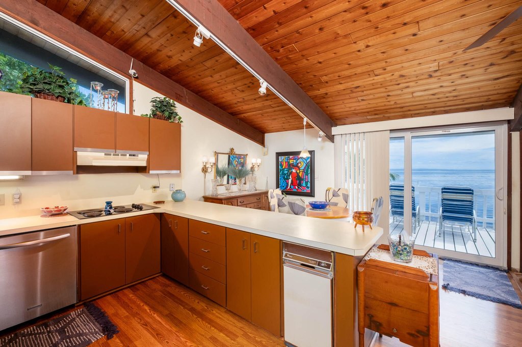 Upper Matecumbe Key Islamorada, Florida, 33036, United States, 3 Bedrooms Bedrooms, ,3 BathroomsBathrooms,Residential,Forsale,2004336