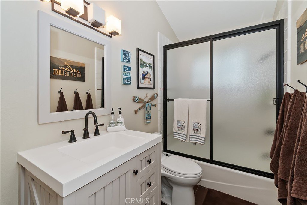 Lake Arrowhead, California, 92352, United States, 3 Bedrooms Bedrooms, ,2.5 BathroomsBathrooms,Residential,Forsale,1953293