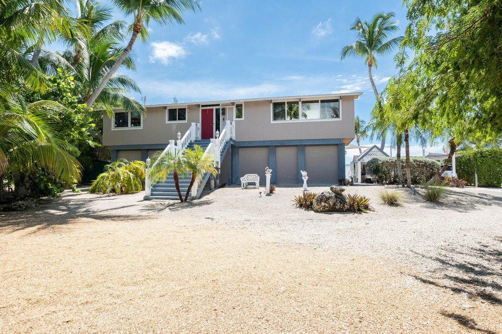 Upper Matecumbe Key Islamorada, Florida, 33036, United States, 3 Bedrooms Bedrooms, ,3 BathroomsBathrooms,Residential,Forsale,2004336