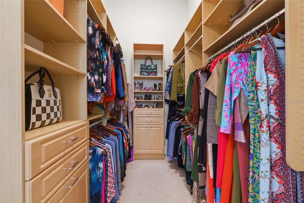 OCALA, Florida, 34480, United States, 5 Bedrooms Bedrooms, ,5.5 BathroomsBathrooms,Residential,Forsale,2009503