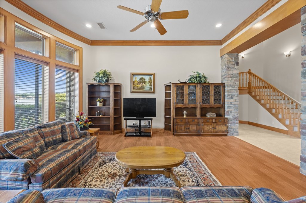 Montgomery, Texas, 77356, United States, 4 Bedrooms Bedrooms, ,4.5 BathroomsBathrooms,Residential,Forsale,1962013