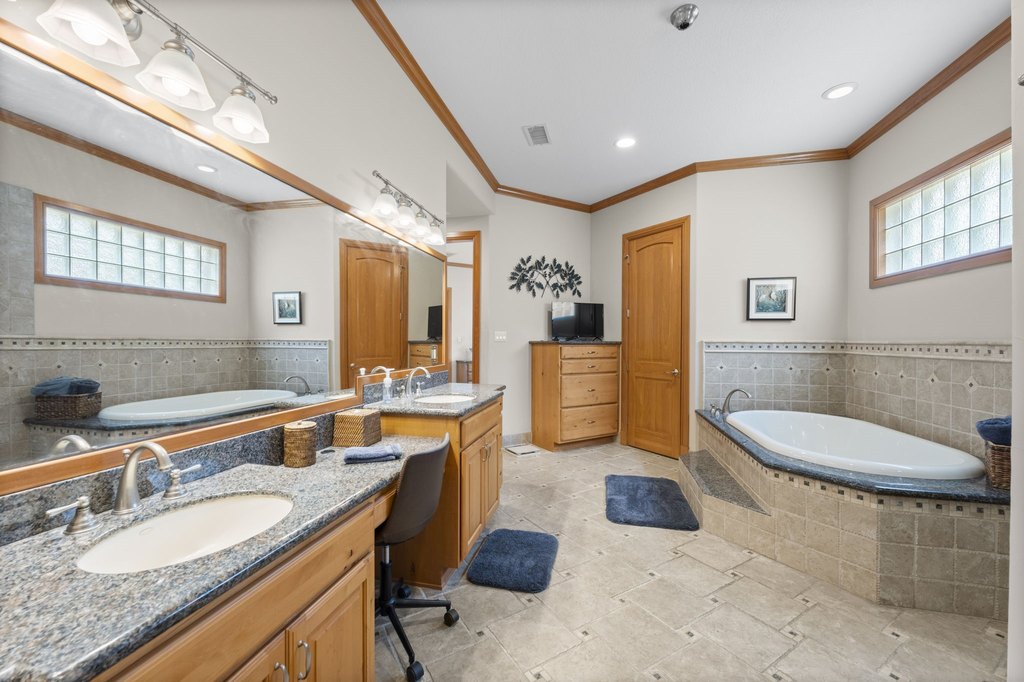 Montgomery, Texas, 77356, United States, 4 Bedrooms Bedrooms, ,4.5 BathroomsBathrooms,Residential,Forsale,1962013