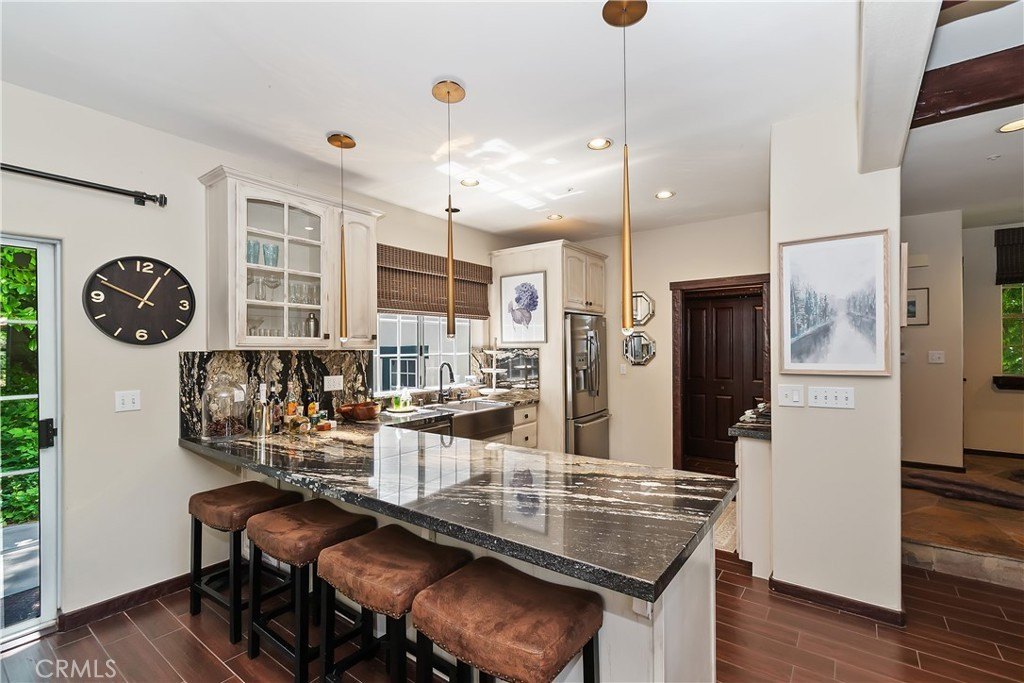 Lake Arrowhead, California, 92352, United States, 3 Bedrooms Bedrooms, ,2.5 BathroomsBathrooms,Residential,Forsale,1953293