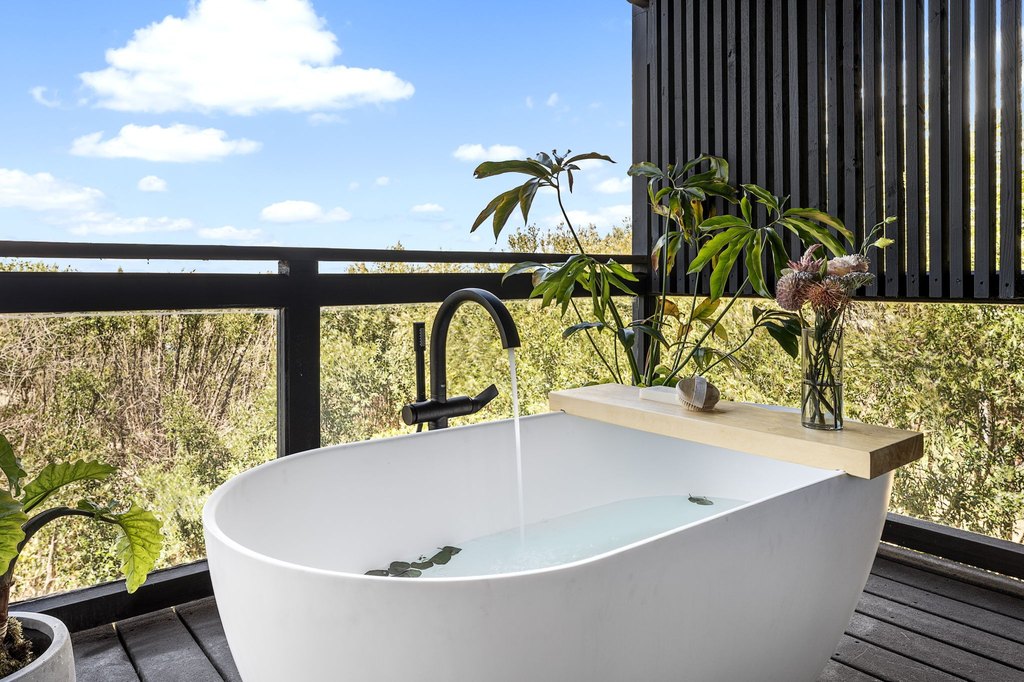 Kamuela, Hawaii, 96743, United States, 4 Bedrooms Bedrooms, ,4.5 BathroomsBathrooms,Residential,Forsale,1989844