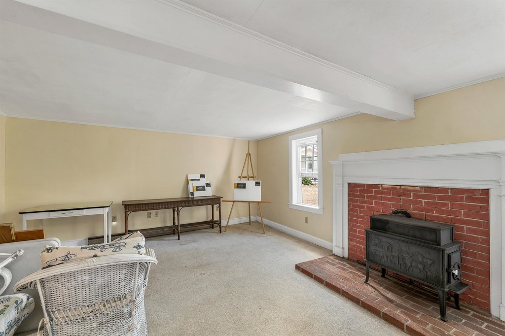 Brookfield, New Hampshire, 03872, United States, 4 Bedrooms Bedrooms, ,2.5 BathroomsBathrooms,Residential,Forsale,1952918
