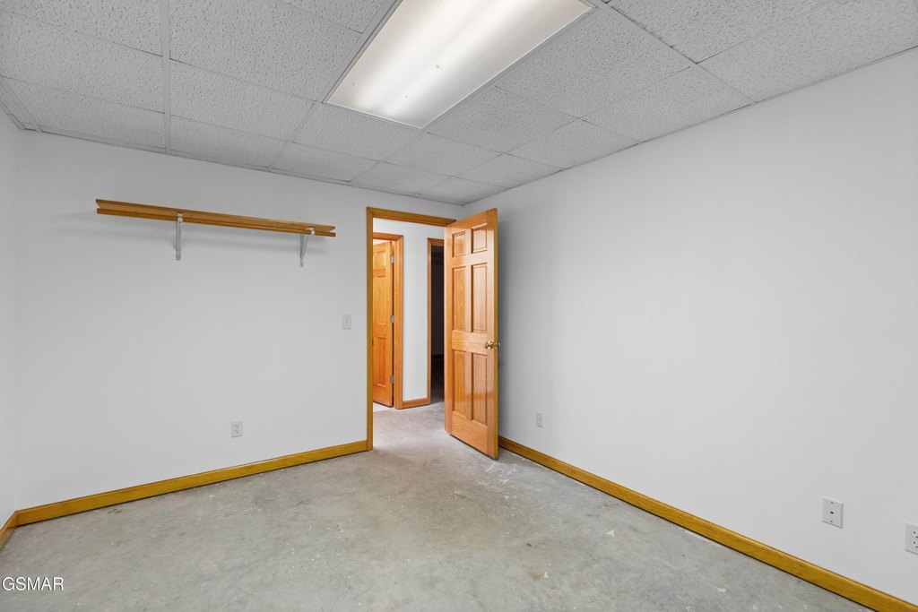 Newport, Tennessee, 37821, United States, 5 Bedrooms Bedrooms, ,2.5 BathroomsBathrooms,Residential,Forsale,1999410