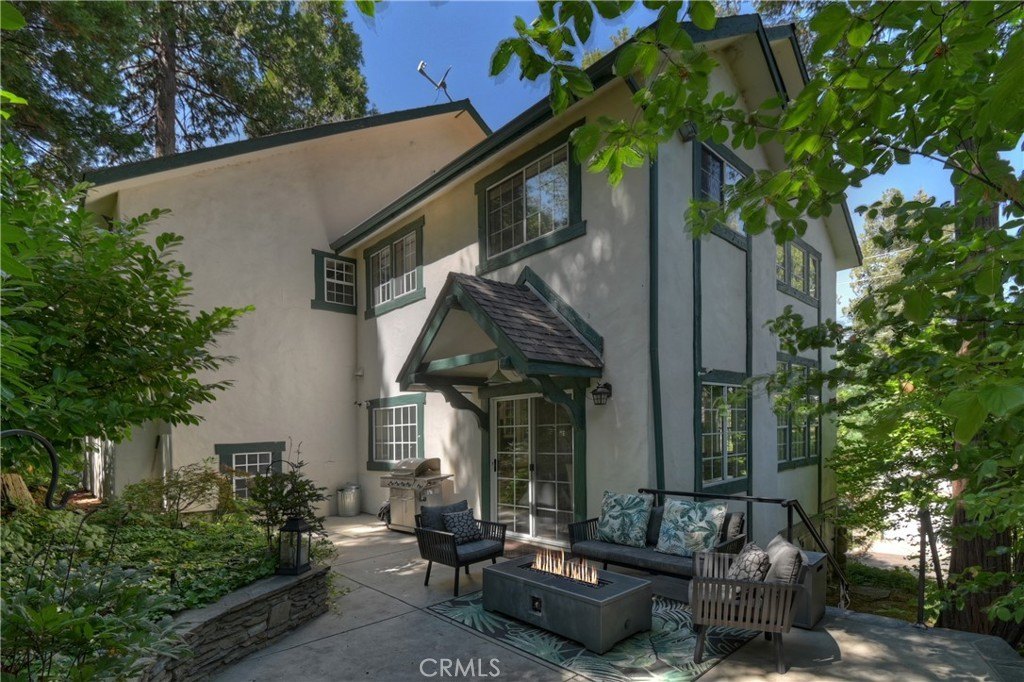 Lake Arrowhead, California, 92352, United States, 3 Bedrooms Bedrooms, ,2.5 BathroomsBathrooms,Residential,Forsale,1953293