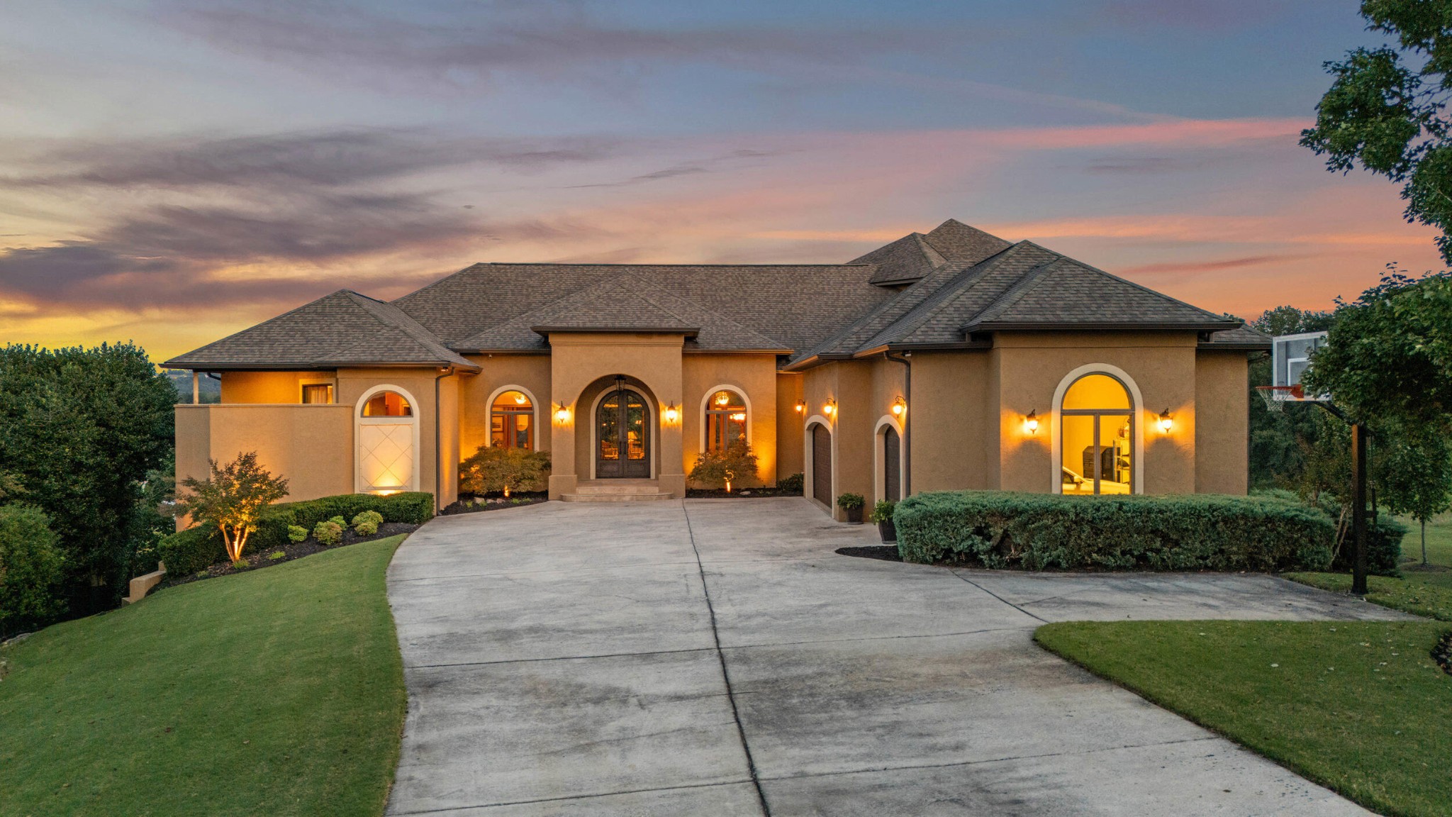 Ringgold, Georgia, 30736, United States, 5 Bedrooms Bedrooms, ,5.5 BathroomsBathrooms,Residential,Forsale,1963497