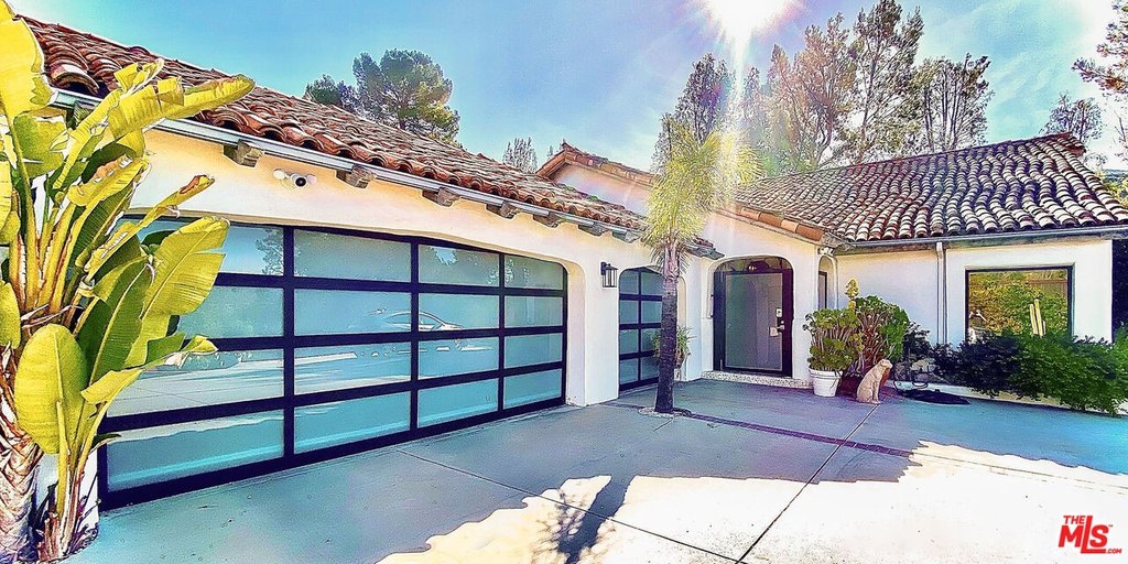 Calabasas, California, 91302, United States, 4 Bedrooms Bedrooms, ,4 BathroomsBathrooms,Residential,Forsale,1985952