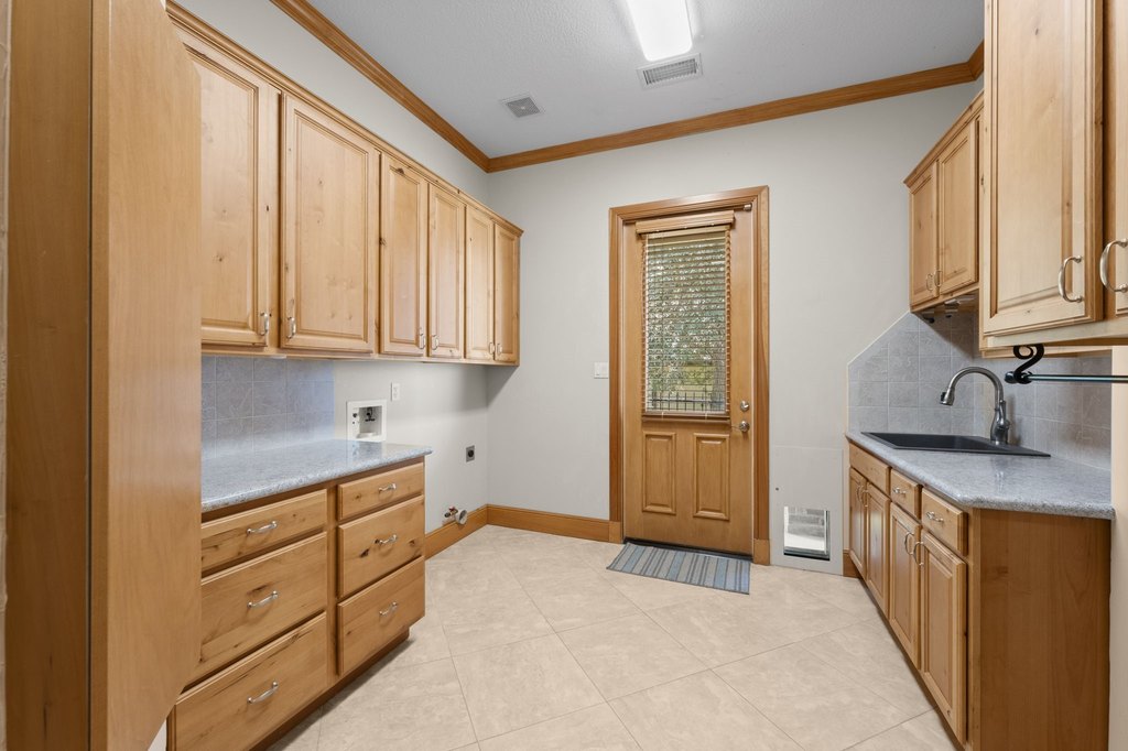 Montgomery, Texas, 77356, United States, 4 Bedrooms Bedrooms, ,4.5 BathroomsBathrooms,Residential,Forsale,1962013