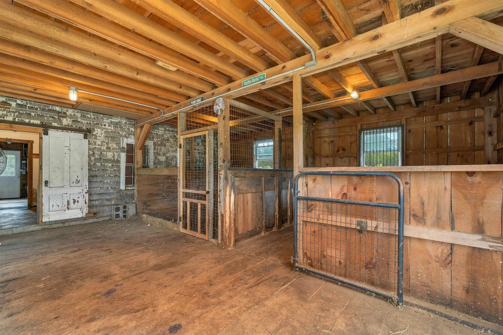 Brookfield, New Hampshire, 03872, United States, 4 Bedrooms Bedrooms, ,2.5 BathroomsBathrooms,Residential,Forsale,1952918