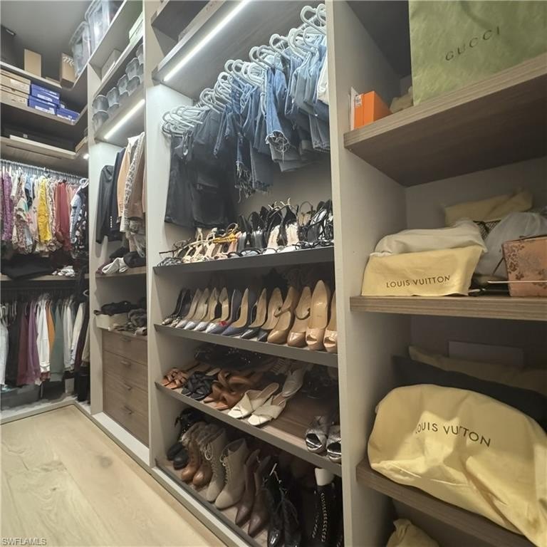 NAPLES, Florida, 34103, United States, 5 Bedrooms Bedrooms, ,5.5 BathroomsBathrooms,Residential,Forsale,1913832