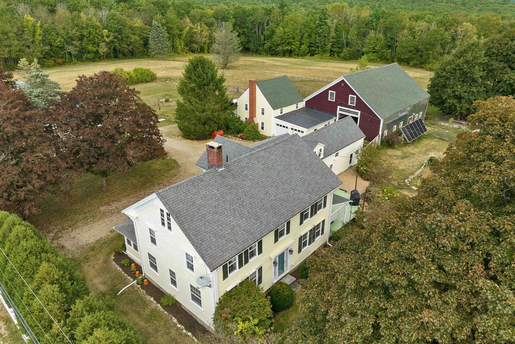 Brookfield, New Hampshire, 03872, United States, 4 Bedrooms Bedrooms, ,2.5 BathroomsBathrooms,Residential,Forsale,1952918