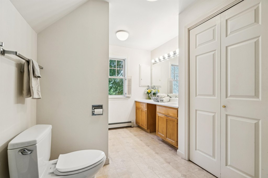 Norwich, Vermont, 05055, United States, 4 Bedrooms Bedrooms, ,2.5 BathroomsBathrooms,Residential,Forsale,2004851