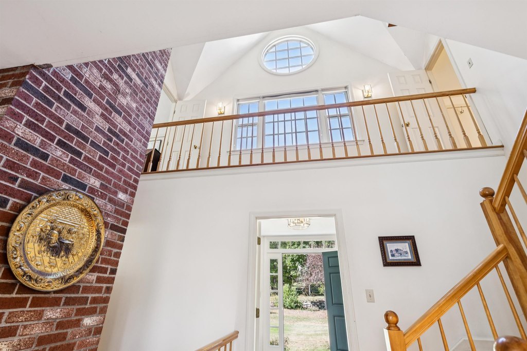 Norwich, Vermont, 05055, United States, 4 Bedrooms Bedrooms, ,2.5 BathroomsBathrooms,Residential,Forsale,2004851