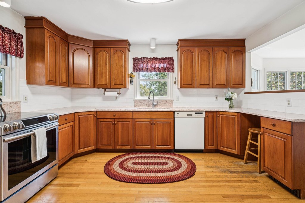 Norwich, Vermont, 05055, United States, 4 Bedrooms Bedrooms, ,2.5 BathroomsBathrooms,Residential,Forsale,2004851