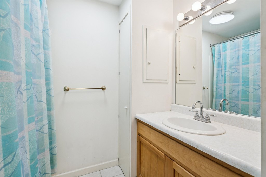 Norwich, Vermont, 05055, United States, 4 Bedrooms Bedrooms, ,2.5 BathroomsBathrooms,Residential,Forsale,2004851