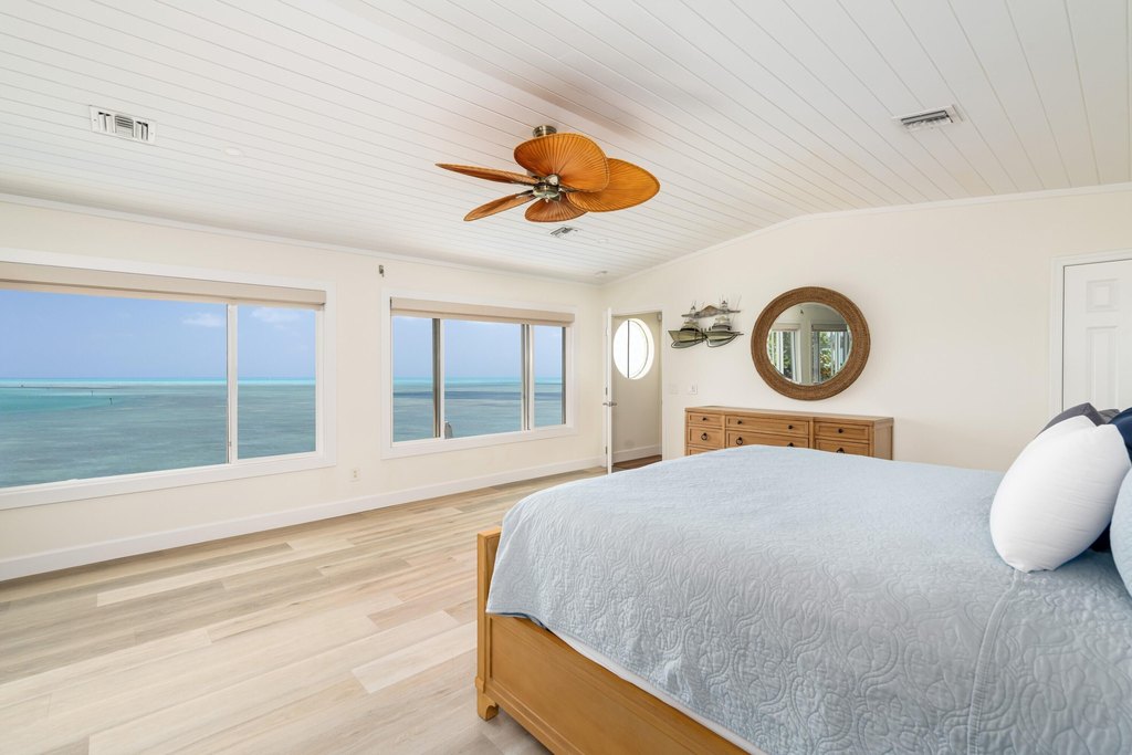 MARATHON, Florida, 33050, United States, 3 Bedrooms Bedrooms, ,3 BathroomsBathrooms,Residential,Forsale,1964548