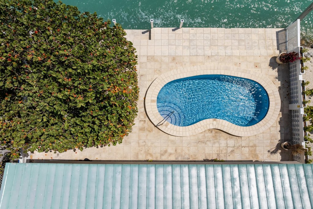 MARATHON, Florida, 33050, United States, 3 Bedrooms Bedrooms, ,3 BathroomsBathrooms,Residential,Forsale,1964548