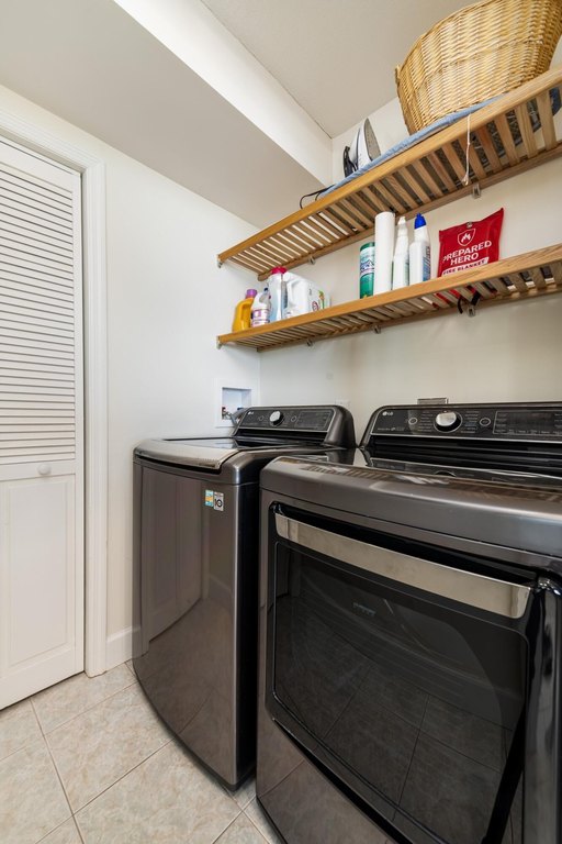 MARATHON, Florida, 33050, United States, 3 Bedrooms Bedrooms, ,3 BathroomsBathrooms,Residential,Forsale,1964548