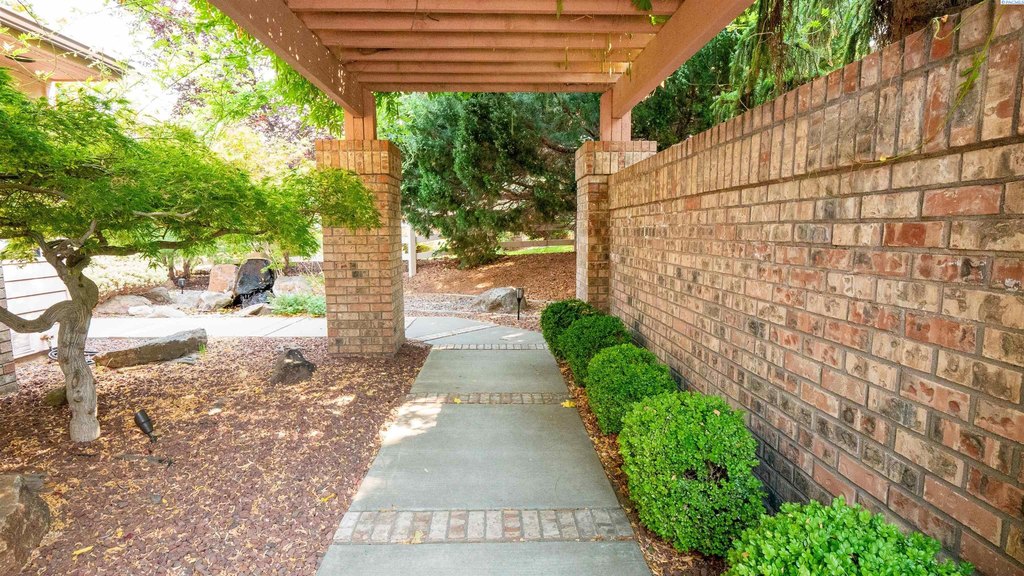 Richland, Washington, 99352, United States, 2 Bedrooms Bedrooms, ,3 BathroomsBathrooms,Residential,Forsale,1922429