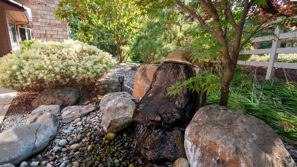 Richland, Washington, 99352, United States, 2 Bedrooms Bedrooms, ,3 BathroomsBathrooms,Residential,Forsale,1922429