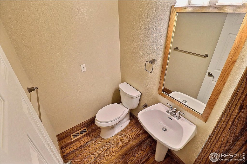 Greeley, Colorado, 80634, United States, 5 Bedrooms Bedrooms, ,3.5 BathroomsBathrooms,Residential,Forsale,2004213