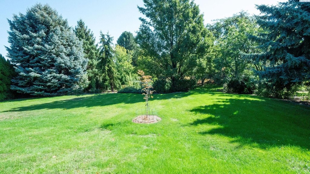 Kennewick, Washington, 99337, United States, 3 Bedrooms Bedrooms, ,2 BathroomsBathrooms,Residential,Forsale,1964557