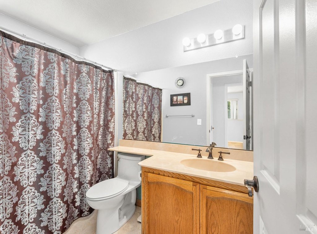 Rohnert Park, California, 94928, United States, 4 Bedrooms Bedrooms, ,3 BathroomsBathrooms,Residential,Forsale,1985936