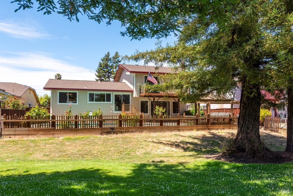 Rohnert Park, California, 94928, United States, 4 Bedrooms Bedrooms, ,3 BathroomsBathrooms,Residential,Forsale,1985936