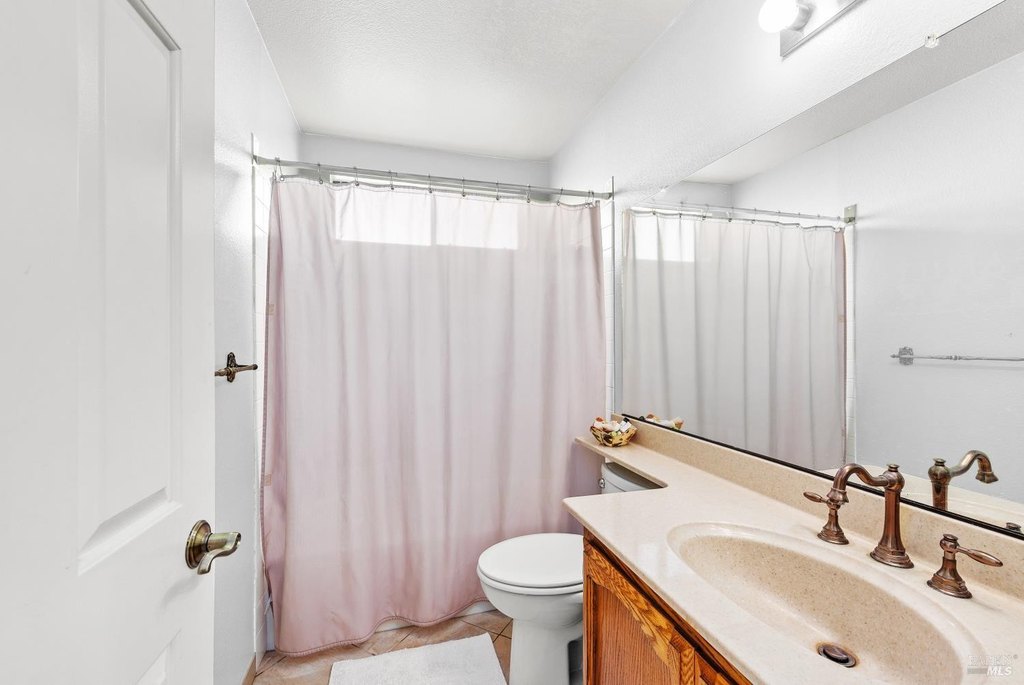 Rohnert Park, California, 94928, United States, 4 Bedrooms Bedrooms, ,3 BathroomsBathrooms,Residential,Forsale,1985936