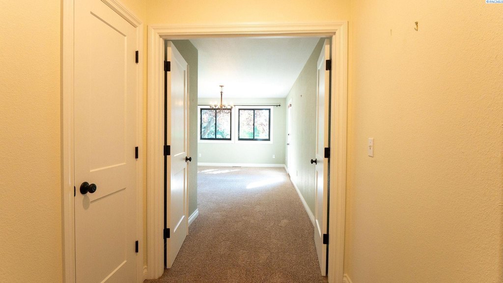 Kennewick, Washington, 99337, United States, 3 Bedrooms Bedrooms, ,2 BathroomsBathrooms,Residential,Forsale,1964557