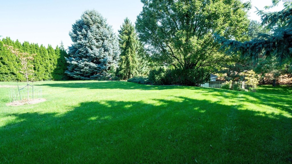 Kennewick, Washington, 99337, United States, 3 Bedrooms Bedrooms, ,2 BathroomsBathrooms,Residential,Forsale,1964557