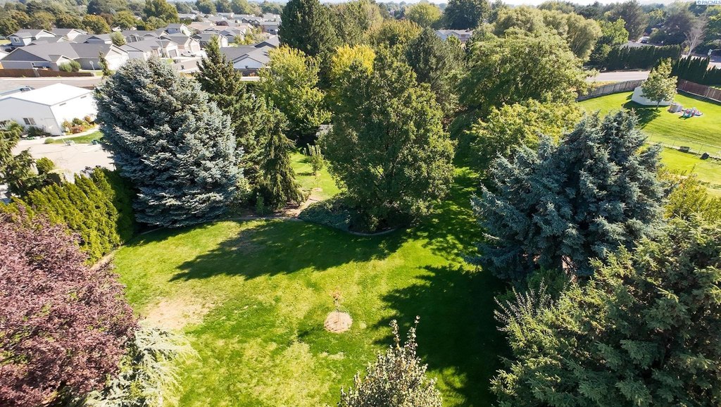 Kennewick, Washington, 99337, United States, 3 Bedrooms Bedrooms, ,2 BathroomsBathrooms,Residential,Forsale,1964557