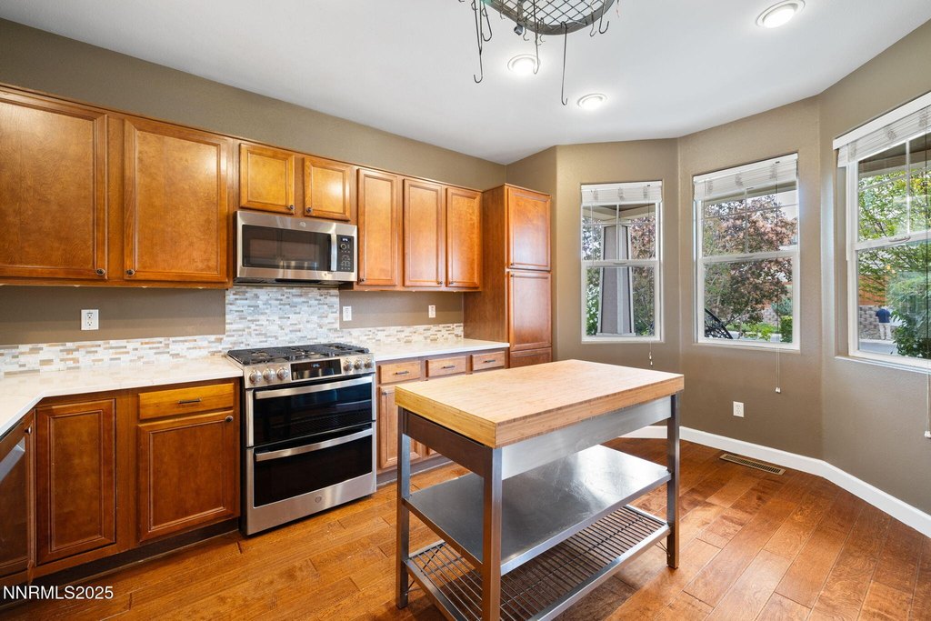 Sparks, Nevada, 89434, United States, 3 Bedrooms Bedrooms, ,2 BathroomsBathrooms,Residential,Forsale,1954162