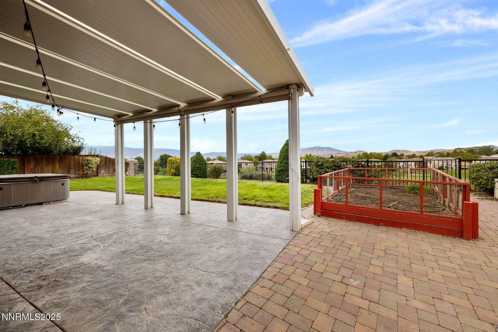 Sparks, Nevada, 89434, United States, 3 Bedrooms Bedrooms, ,2 BathroomsBathrooms,Residential,Forsale,1954162