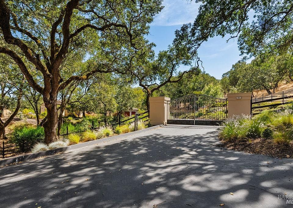 Santa Rosa, California, 95403, United States, 4 Bedrooms Bedrooms, ,4 BathroomsBathrooms,Residential,Forsale,1953137