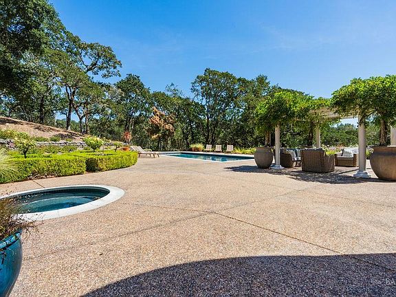 Santa Rosa, California, 95403, United States, 4 Bedrooms Bedrooms, ,4 BathroomsBathrooms,Residential,Forsale,1953137