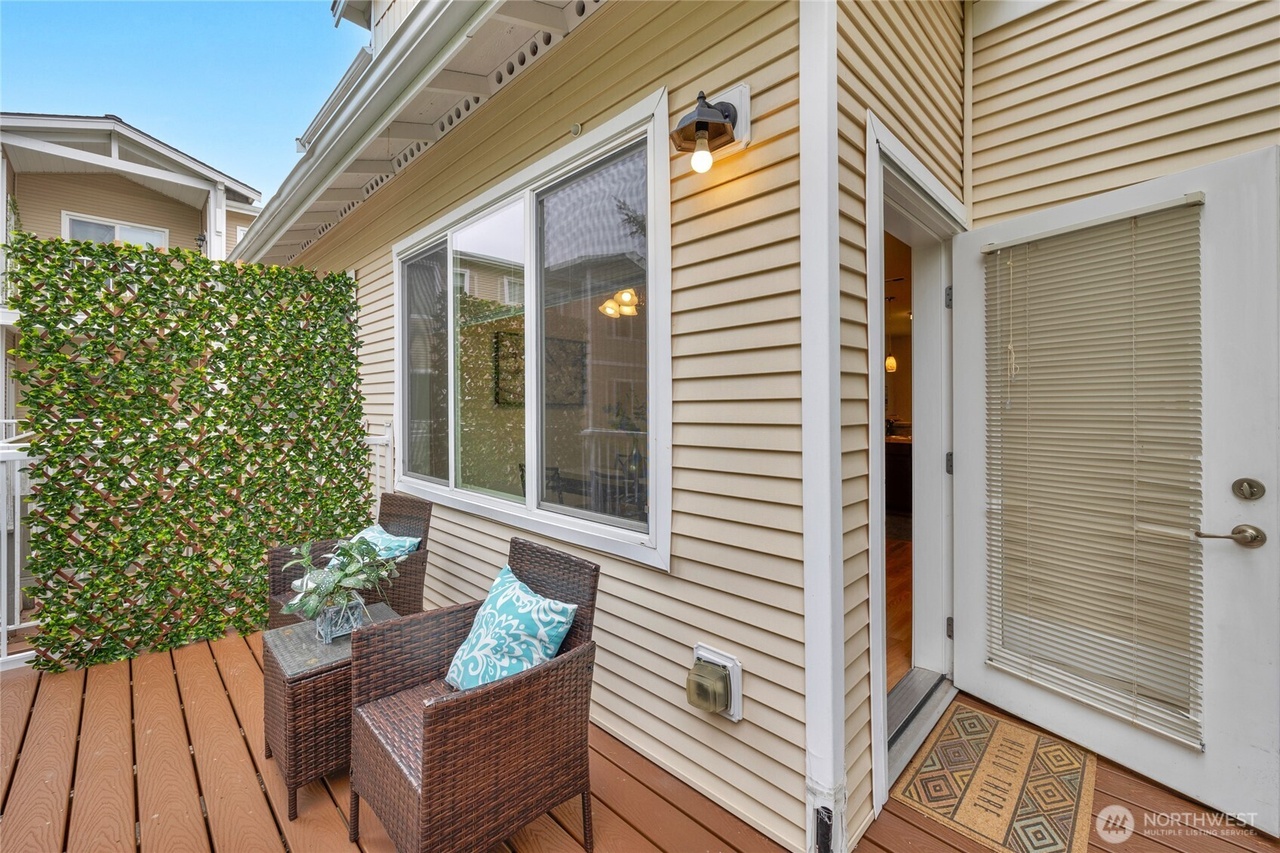 Bothell, Washington, 98012, United States, 2 Bedrooms Bedrooms, ,2 BathroomsBathrooms,Residential,Forsale,1946239