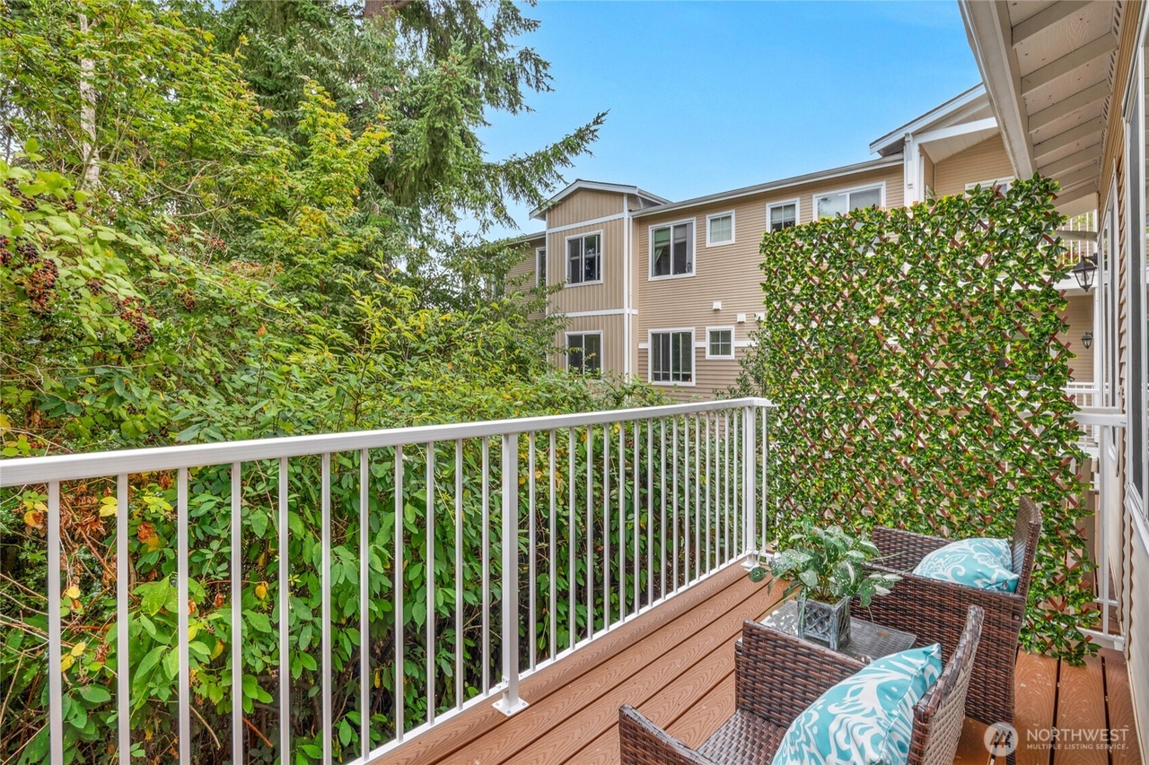 Bothell, Washington, 98012, United States, 2 Bedrooms Bedrooms, ,2 BathroomsBathrooms,Residential,Forsale,1946239