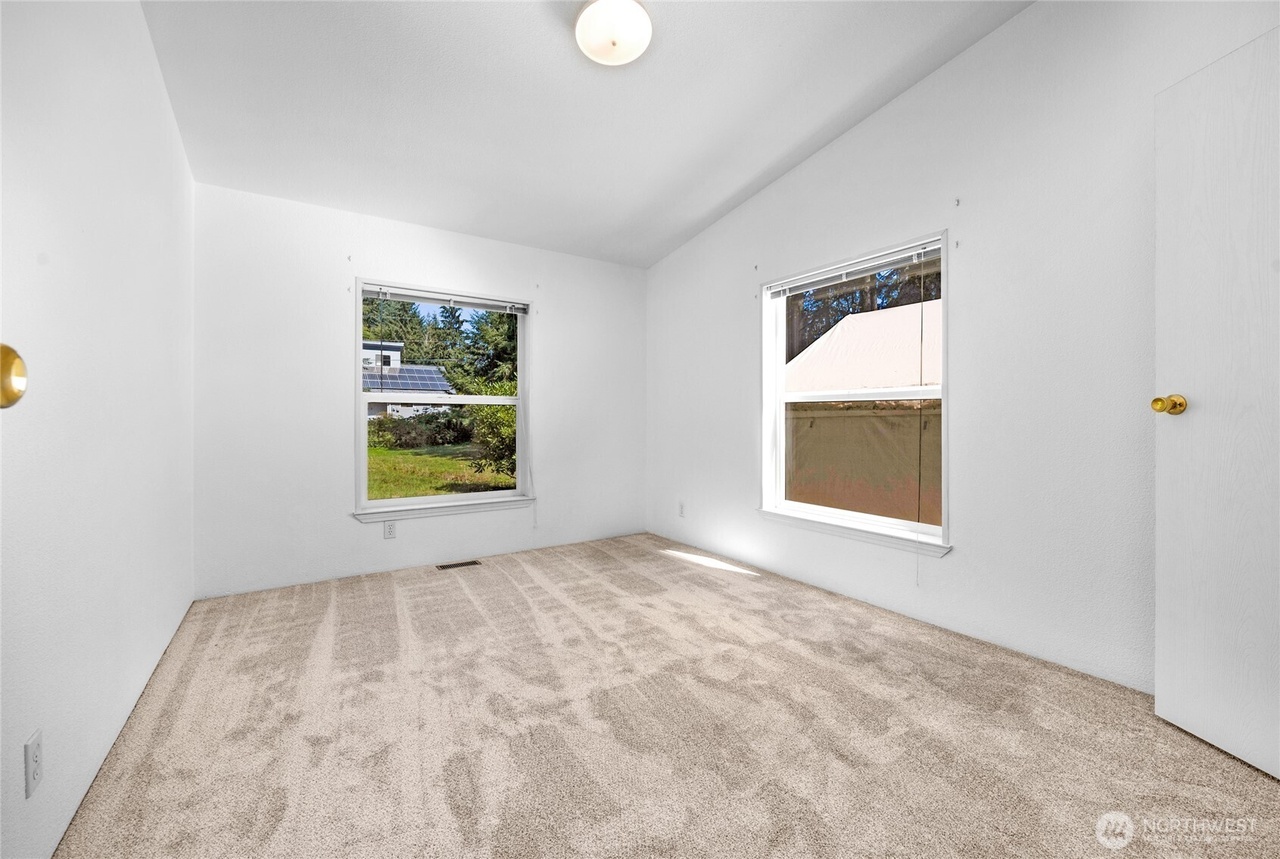 Bothell, Washington, 98021, United States, 3 Bedrooms Bedrooms, ,2 BathroomsBathrooms,Residential,Forsale,1946241