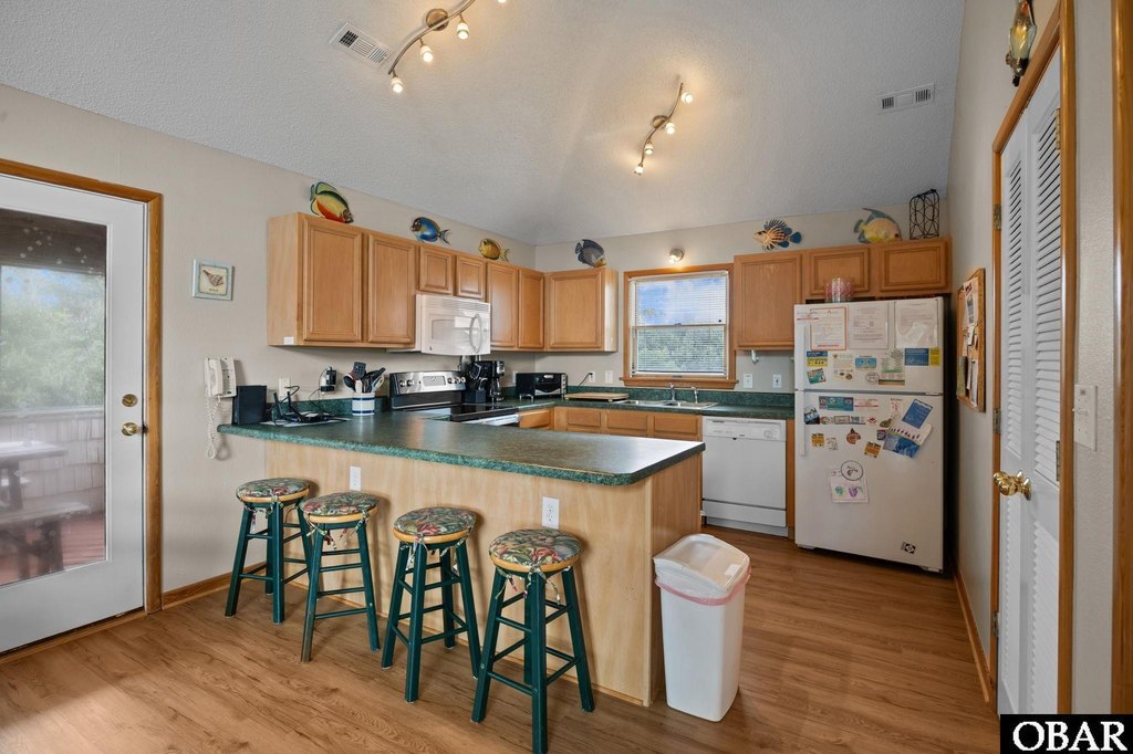 Corolla, North Carolina, 27927, United States, 4 Bedrooms Bedrooms, ,3.5 BathroomsBathrooms,Residential,Forsale,1964349