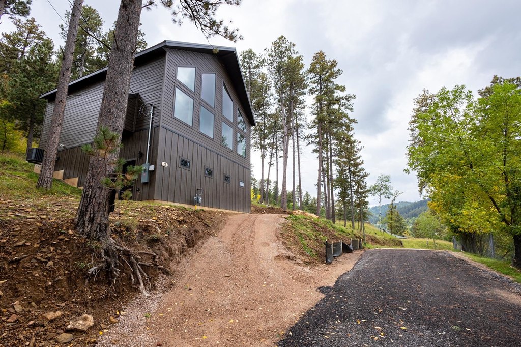 Deadwood, South Dakota, 57732, United States, 3 Bedrooms Bedrooms, ,2.5 BathroomsBathrooms,Residential,Forsale,1945958