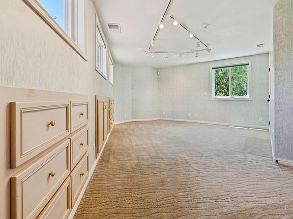 Santa Rosa, California, 95403, United States, 4 Bedrooms Bedrooms, ,4 BathroomsBathrooms,Residential,Forsale,1953137