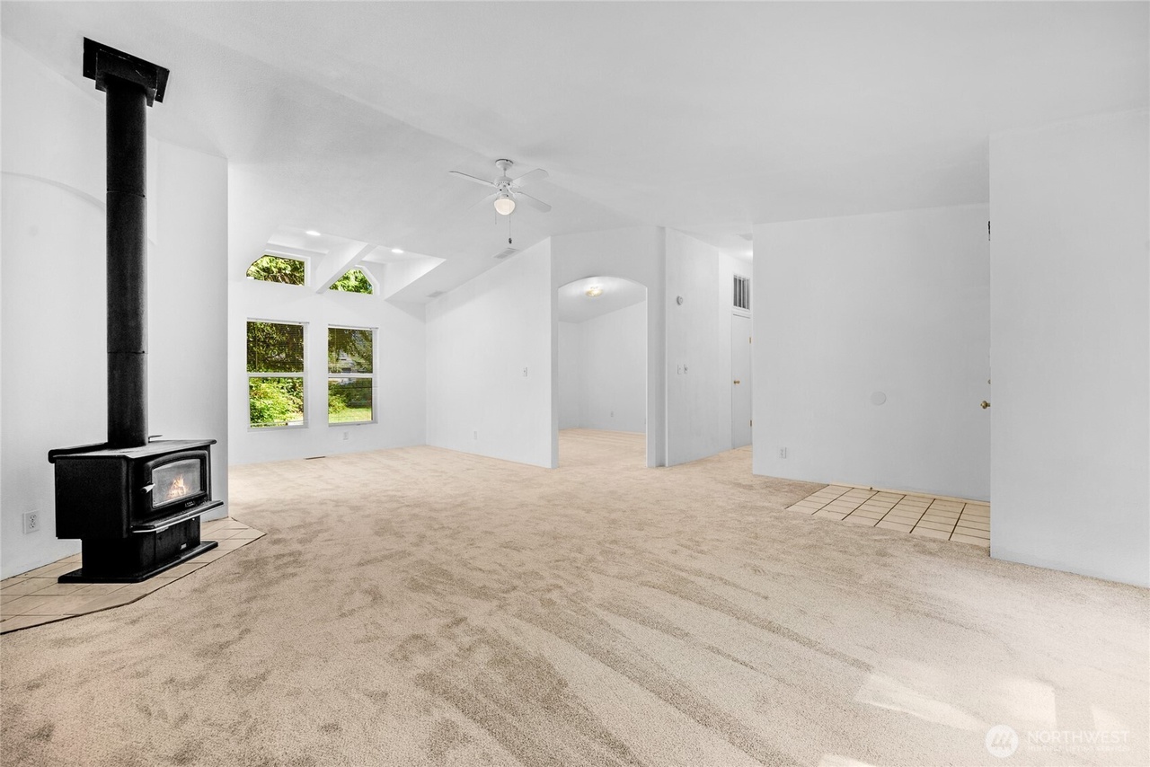 Bothell, Washington, 98021, United States, 3 Bedrooms Bedrooms, ,2 BathroomsBathrooms,Residential,Forsale,1946241