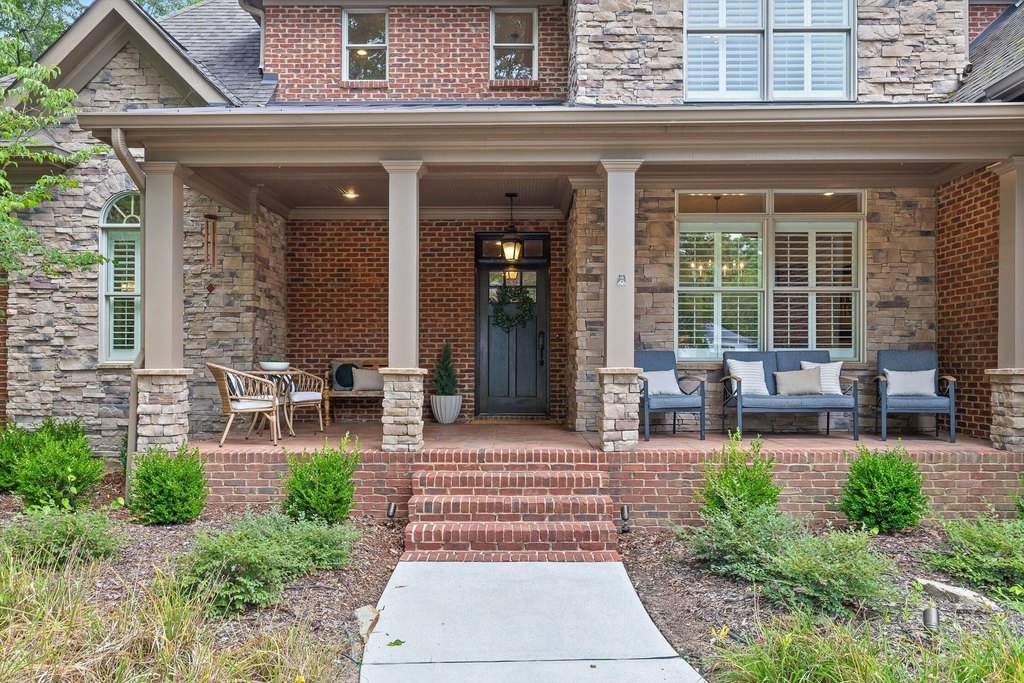 Signal Mountain, Tennessee, 37377, United States, 6 Bedrooms Bedrooms, ,4.5 BathroomsBathrooms,Residential,Forsale,1946768