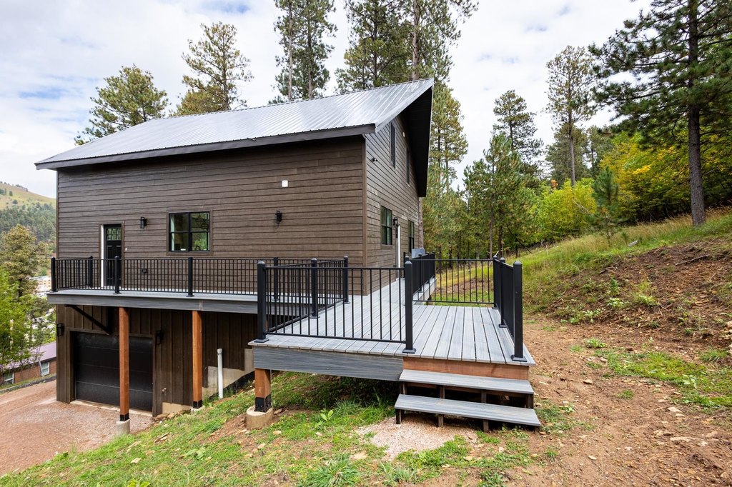 Deadwood, South Dakota, 57732, United States, 3 Bedrooms Bedrooms, ,2.5 BathroomsBathrooms,Residential,Forsale,1945958